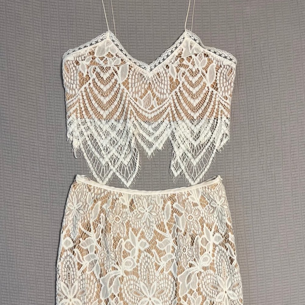 SET | White Lace Top and Skirt